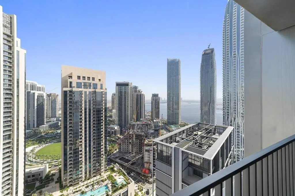 Stylish 1 Bedroom High Floor In Creek Edge ドバイ アラブ首長国連邦