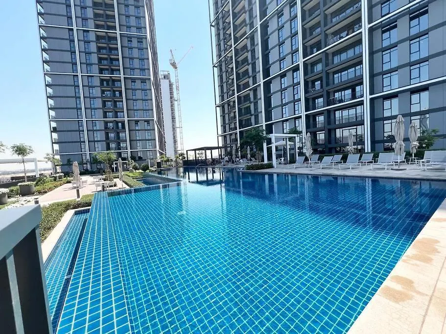 Stylish 1 Bedroom High Floor In Creek Edge ドバイ アラブ首長国連邦