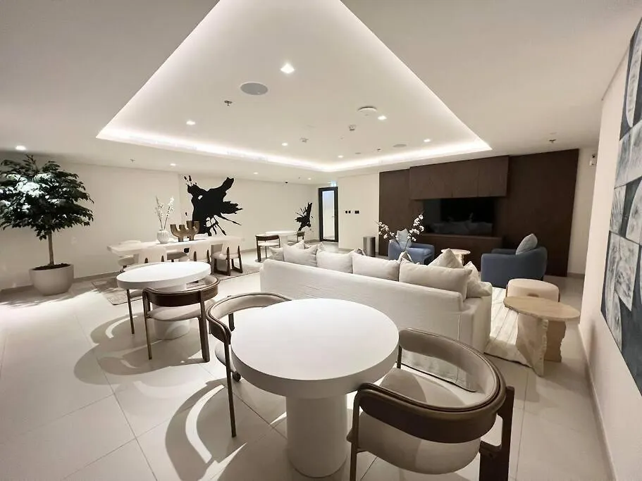 Stylish 1 Bedroom High Floor In Creek Edge Dubai 0*,  United Arab Emirates